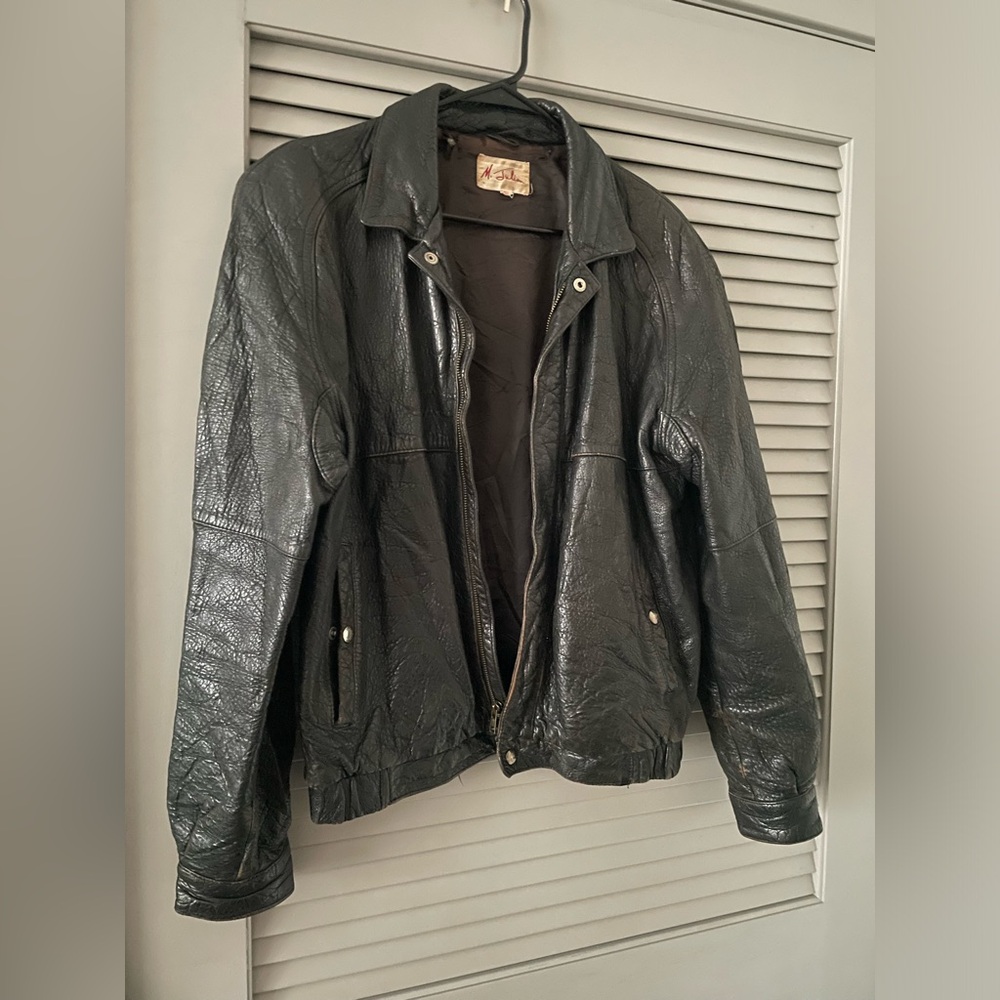 Vintage leather bomber super dark dark brown pretty much black